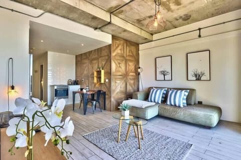 Stylish apartment with Atlantic Ocean views! (7202)