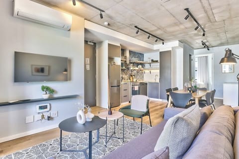 Trendy SeaPoint WiFi Secure Parking (9539)