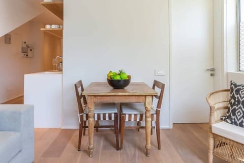 Beachfront Camps bay Apartment with parking ! (11548)