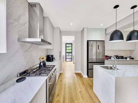 Luxurious Family home in Newlands with Pool (12764)