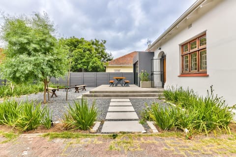 6 bedroom House in Mowbray (22706)