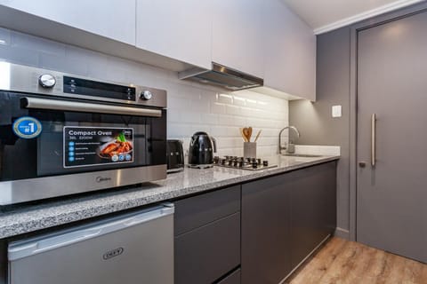 1onAlbert 1 Bedroom in Woodstock with Pool & Gym (22130)