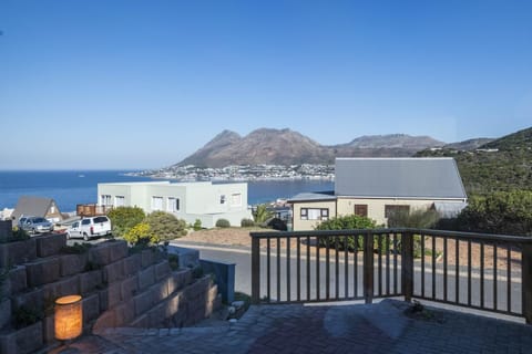 Glen Marine Sea & Mountain Stay (28027)