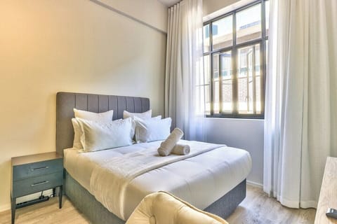 Full Bedroom