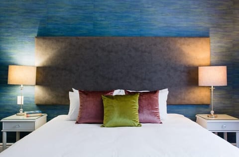 King size bed