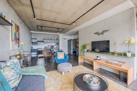 Modern Bo-Kaap Gem with City & Mountain Views (9558)