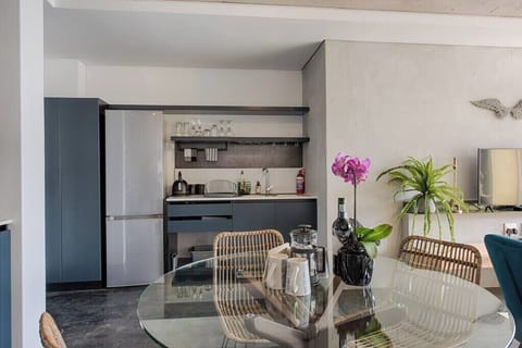 Modern Bo-Kaap Gem with City & Mountain Views (9560)