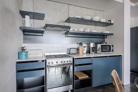 Modern Bo-Kaap Gem with City & Mountain Views (9561)