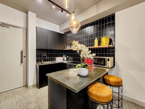 Cosy & Luxury Apartment in CBD (28165)