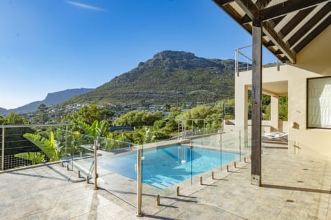 Elegant Villa Escape in Hout Bay – Views & Pool (27770)