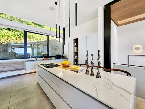 4-Floor Bantry Bay Villa with Stunning Views (31692)