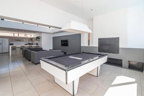 Metropole Green Point -Private Room 2nd Floor Stay (24076)