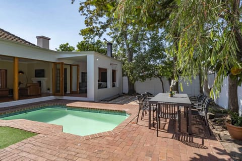 Spacious Claremont Home with Pool & Fireplace (27282)