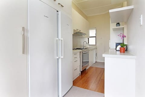 Ocean views. Beach front 4 sleeper Great Location (2109)