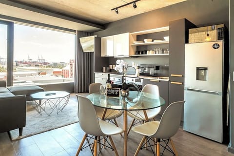 Trendy Woodstock Apartment with Pool & Gym Access (30852)
