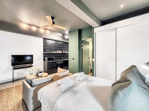 Central City Gem – Ideal for Solo Travelers (28596)