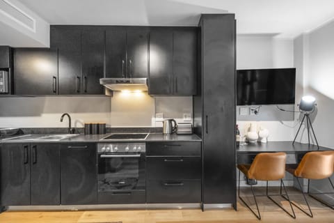 Modern Studio Apartment at The Tokyo (25908)