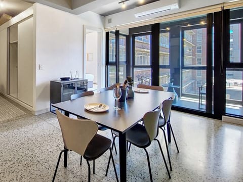 Full Dining Area