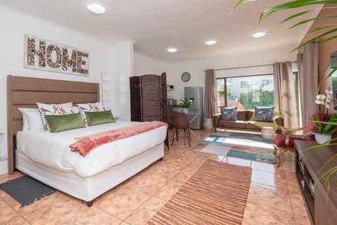 Apartment in Milnerton, close to Woodbridge Island (23081)