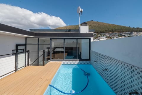 Metropole Green Point - Cozy 2nd Floor Stay (24134)