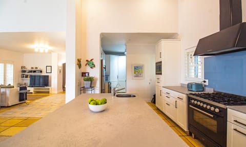 Oceanview Hilltop Villa in Plettenberg Bay Estate (27681)