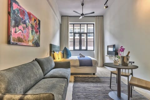 Luxury Urban Living in the EastCity at The Harri (3335)