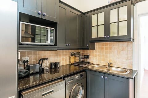 Spacious Gem  Outdoor Space (9664)