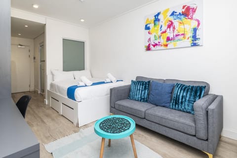 Studio with  Wi-Fi & Patio in Woodstock (30869)