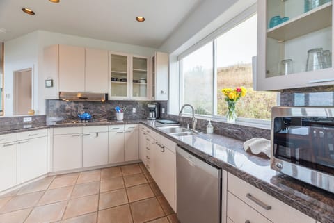 With plenty of counter space to create dreamy meals