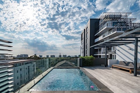 Oceanfront with Modern Luxuries. (14841)