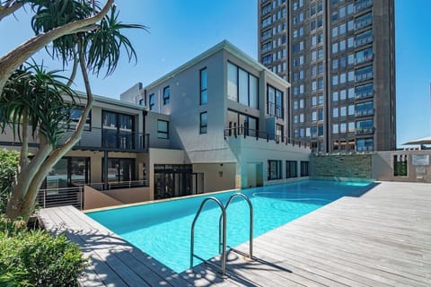 Adderley Loft with Mountain Views & Parking (26861)