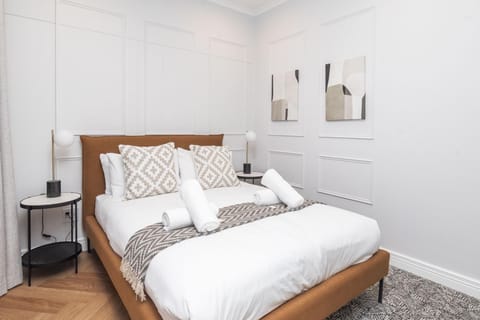 Venice House 1-Bed Near Greenmarket Square (28118)