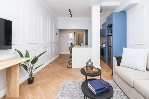 Venice House 1-Bed Near Greenmarket Square (28111)