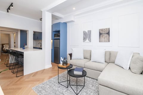 Venice House 1-Bed Near Greenmarket Square (28112)
