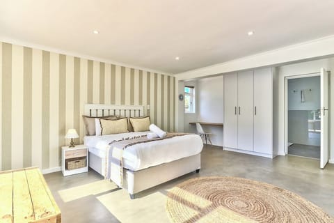 Main Bedroom with en-suite