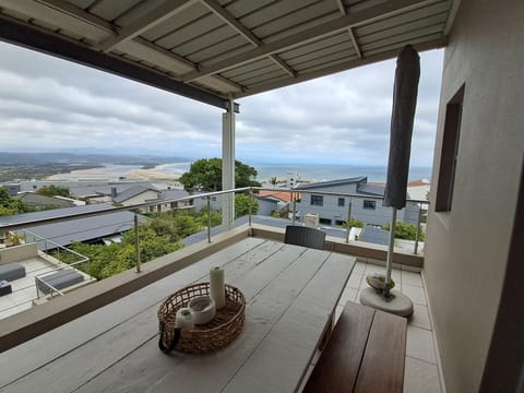 Stylish 3BR Apartment, Monks View Plettenberg bay (23950)