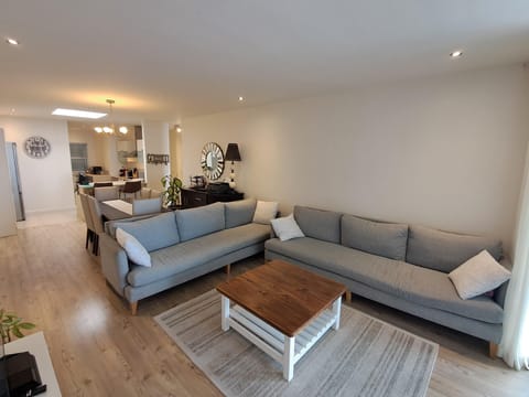 Stylish 3BR Apartment, Monks View Plettenberg bay (23956)