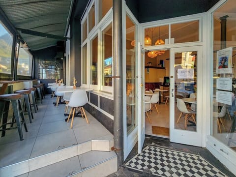 Classy  and Newly Renovated  Studio in Observatory (13396)