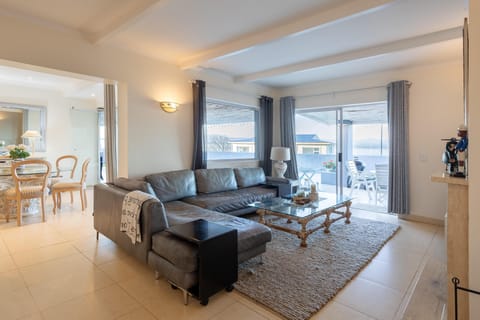 Plettenberg Bay 4-Bedroom Oasis with Pool & Braai (24893)