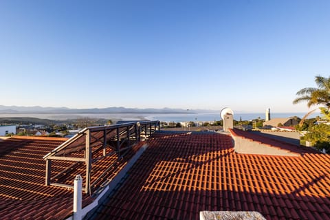 Plettenberg Bay 4-Bedroom Oasis with Pool & Braai (24886)