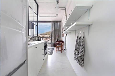 Chic Woodstock Studio with Mountain Views & Pool (2848)