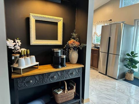 Espresso anyone? Milk Frother included