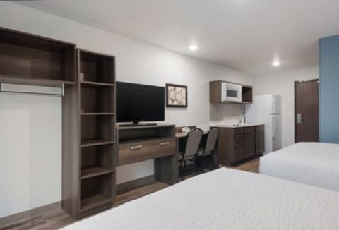 Kitchen, table space and TV