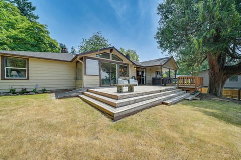 Kirkland Vacation Rental | 3BR | 2BA | 2 Steps to Enter | 1,250 Sq Ft