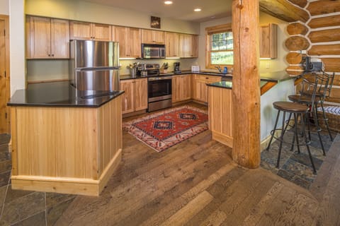 Spacious Kitchen for all your culinary creations | Main Level