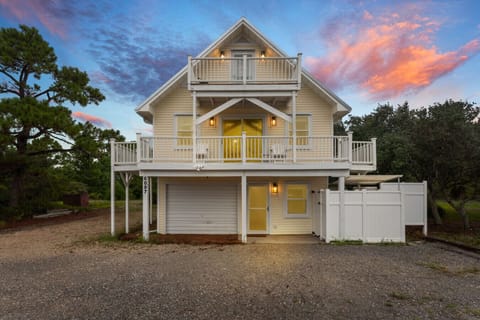 The Bama Belle Retreat | 4BR • Sleeps 15 • Walk to Beach!