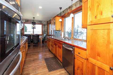 Kitchen Area with a View!