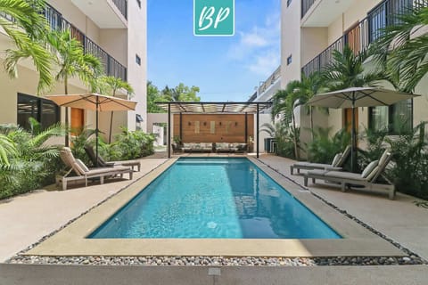 Swimming Pool & Relaxation Area