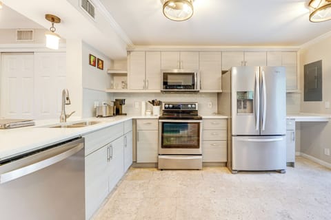 Kitchen | Keurig Coffee Maker | Toaster | Dishwasher | 1st Floor