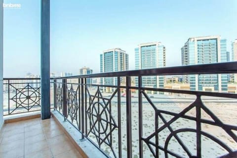 "Wake up to breathtaking skyline vistas from our apartment, offering panoramic views of the cityscape for an unforgettable stay."